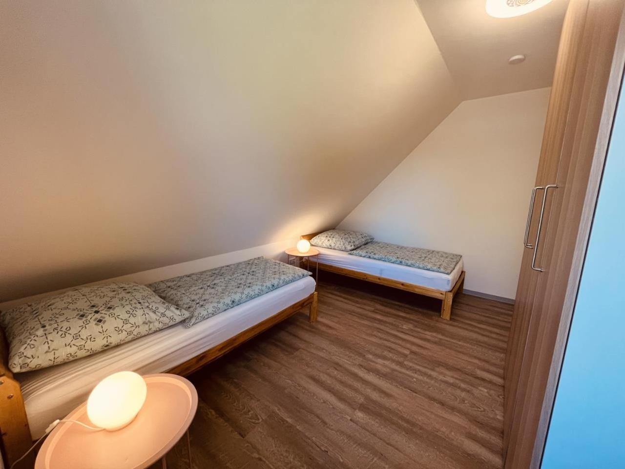 Holmblick - Boddenblick, Balkon, 2 Schlafzimmer, 4 Personen Born Extérieur photo